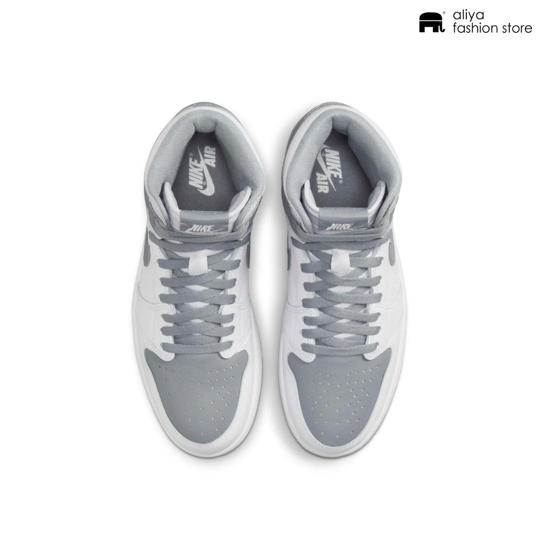 Air Jordan 1 Retro High OG 'Stealth'