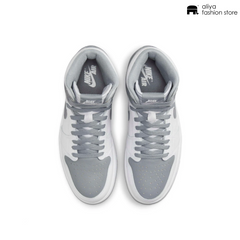 Air Jordan 1 Retro High OG 'Stealth'