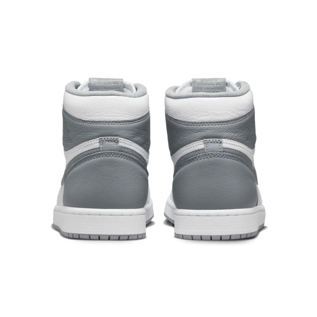 Air Jordan 1 Retro High OG 'Stealth'