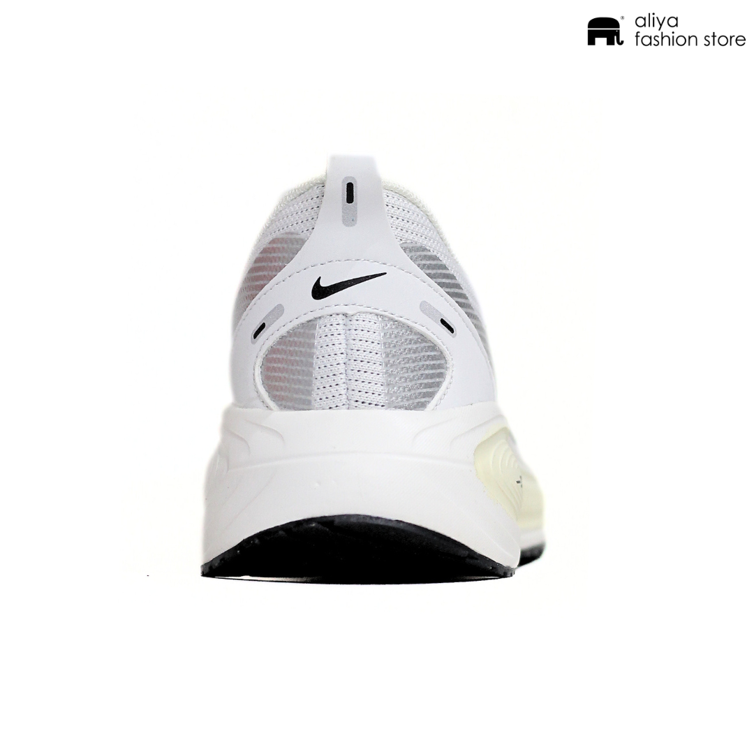 Nike ZoomX Running Shoe 8120