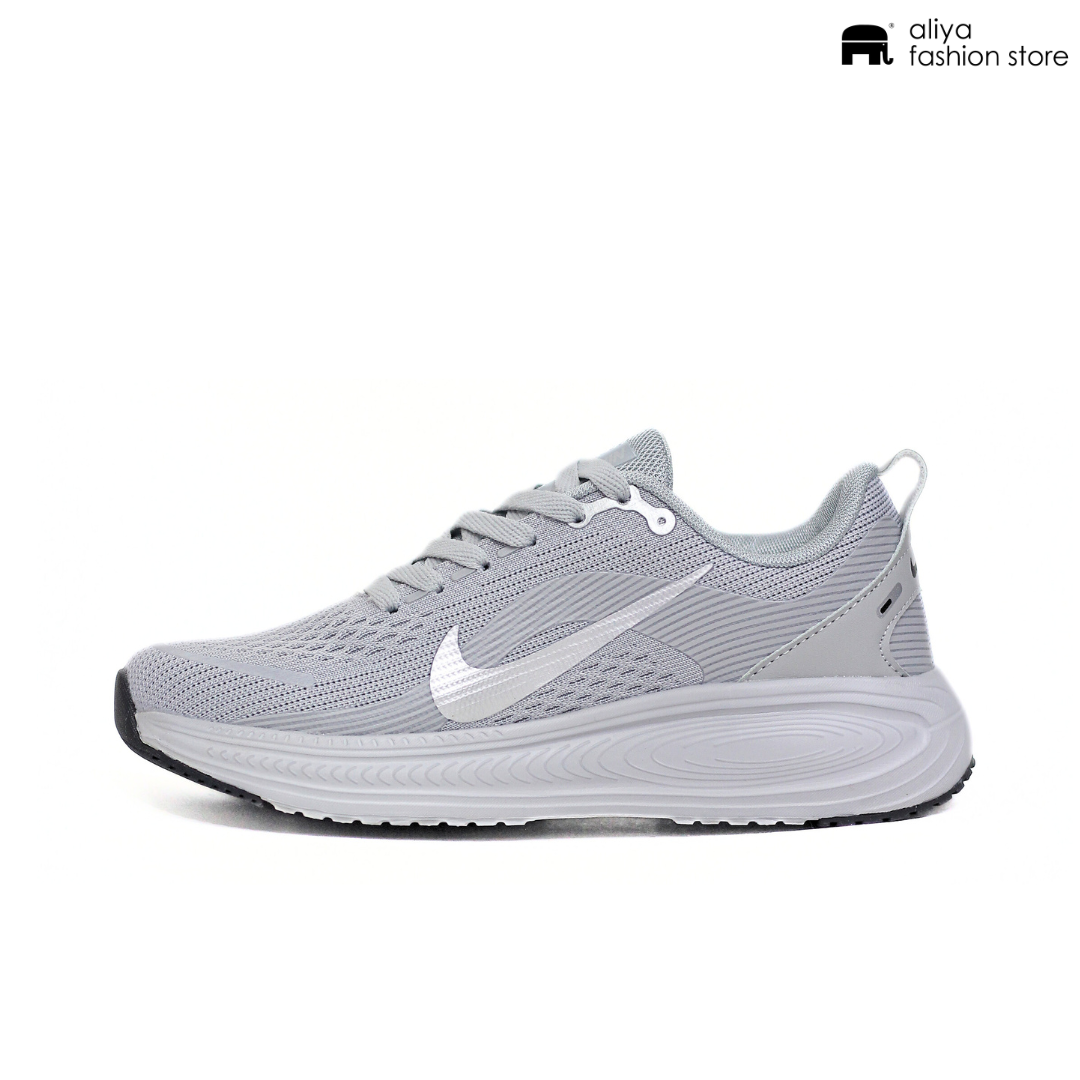 Nike ZoomX Running Shoe 8120