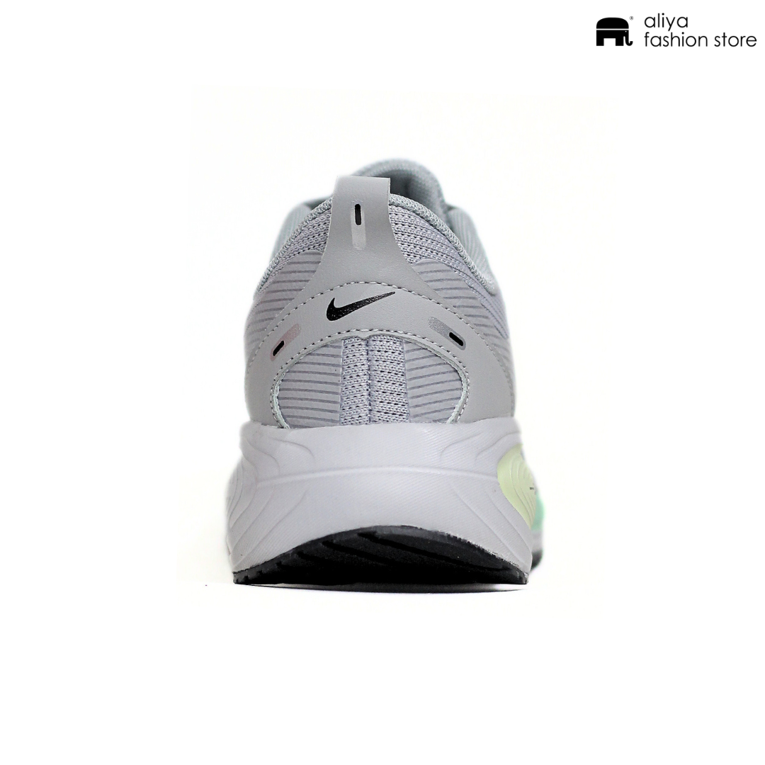 Nike ZoomX Running Shoe 8120