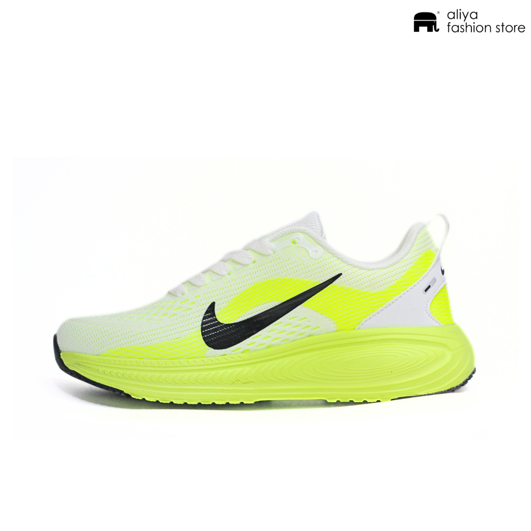 Nike ZoomX Running Shoe 8120