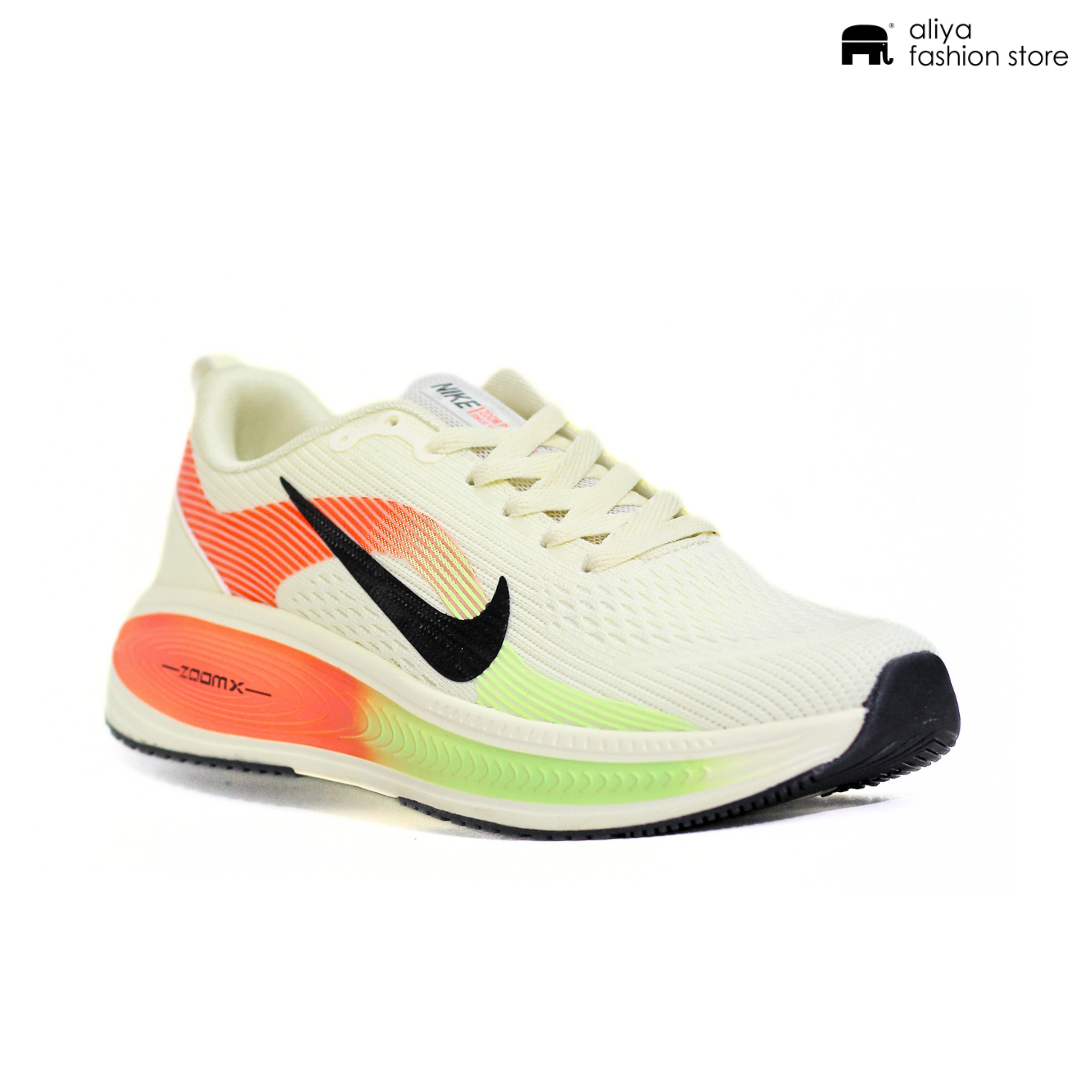 Nike ZoomX Running Shoe 8120