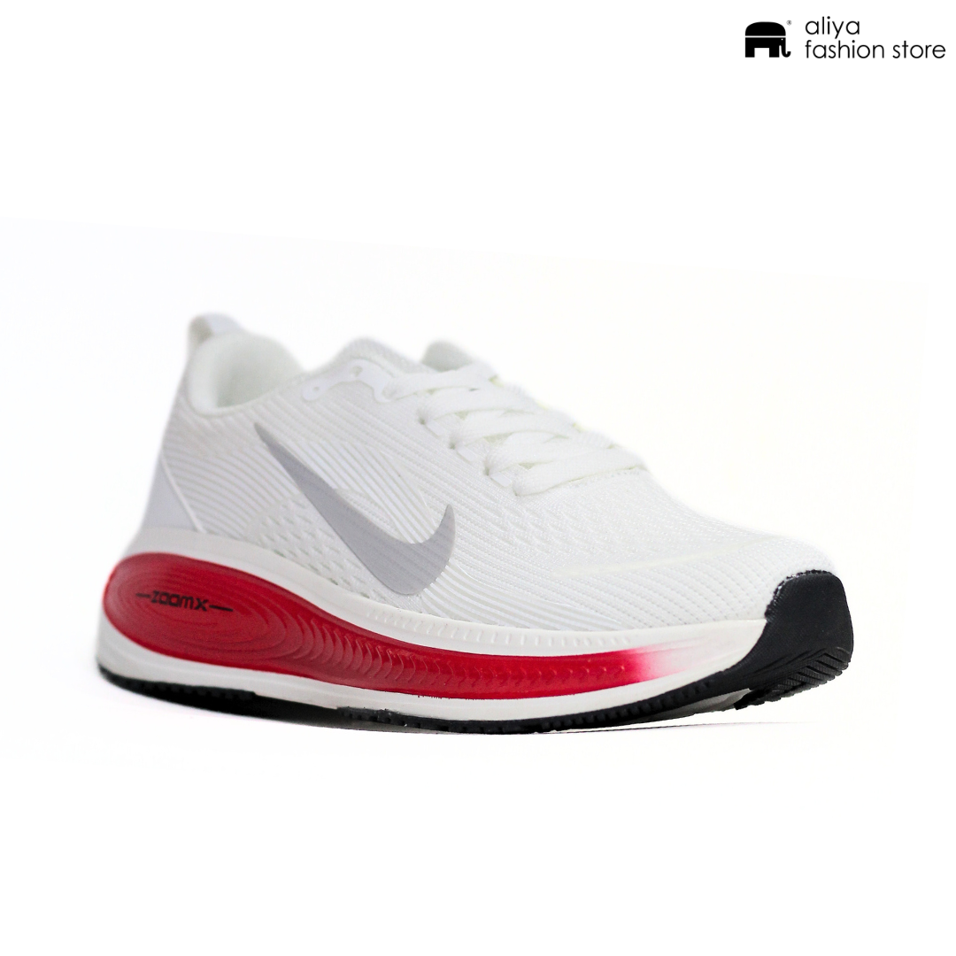Nike ZoomX Running Shoe 8120