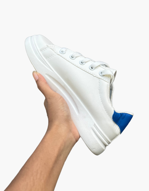 Women's White Sneaker (C05)