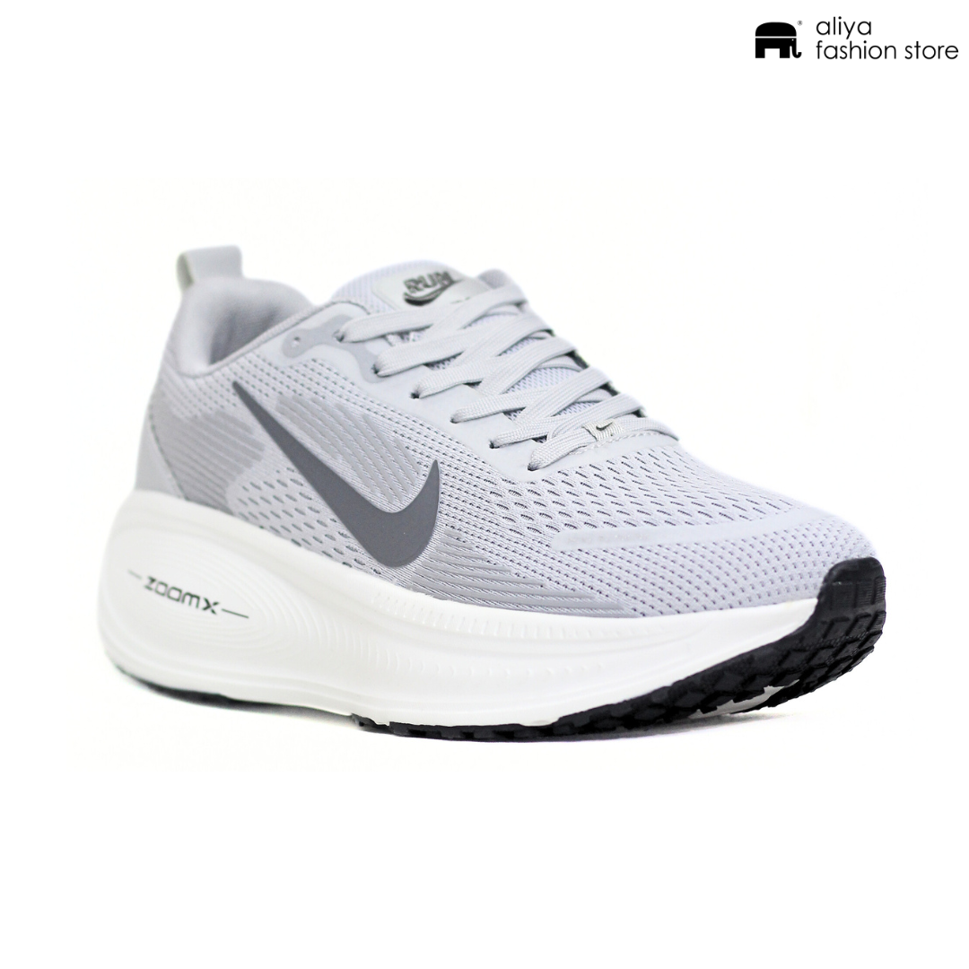 Nike ZoomX Running Shoe A-199M