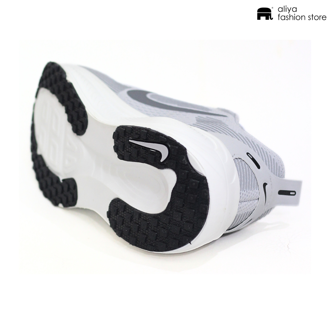 Nike ZoomX Running Shoe A-199M