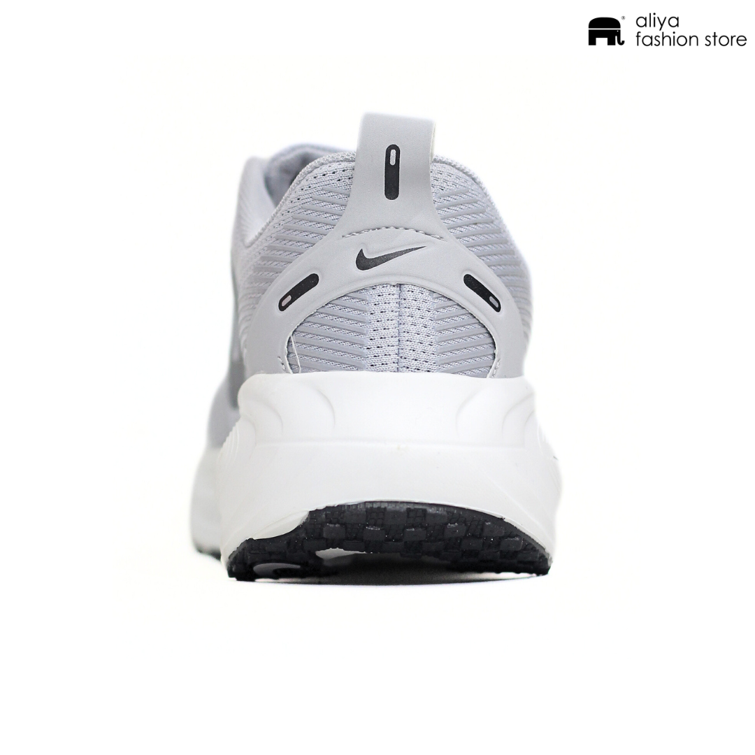 Nike ZoomX Running Shoe A-199M