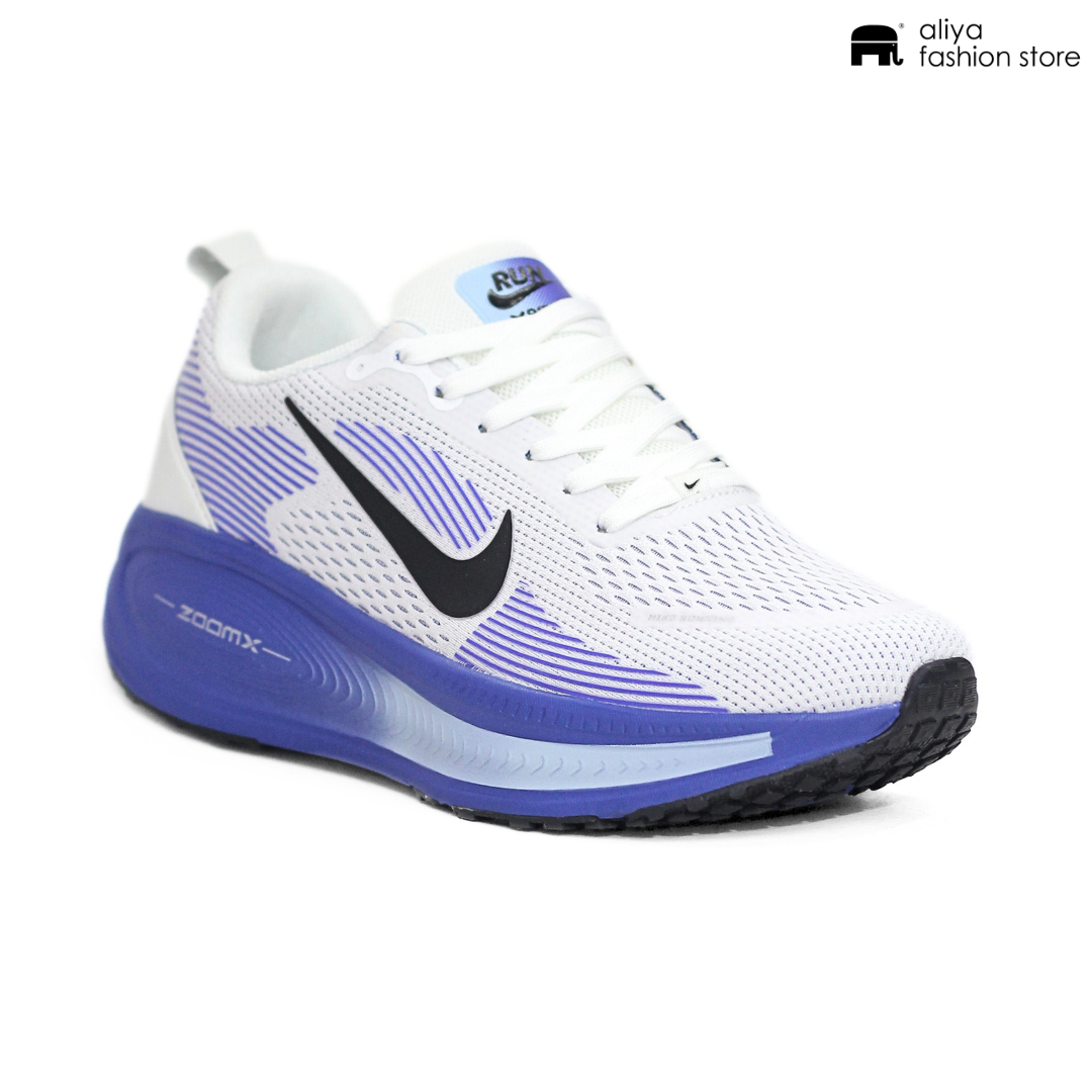 Nike ZoomX Running Shoe A-199M