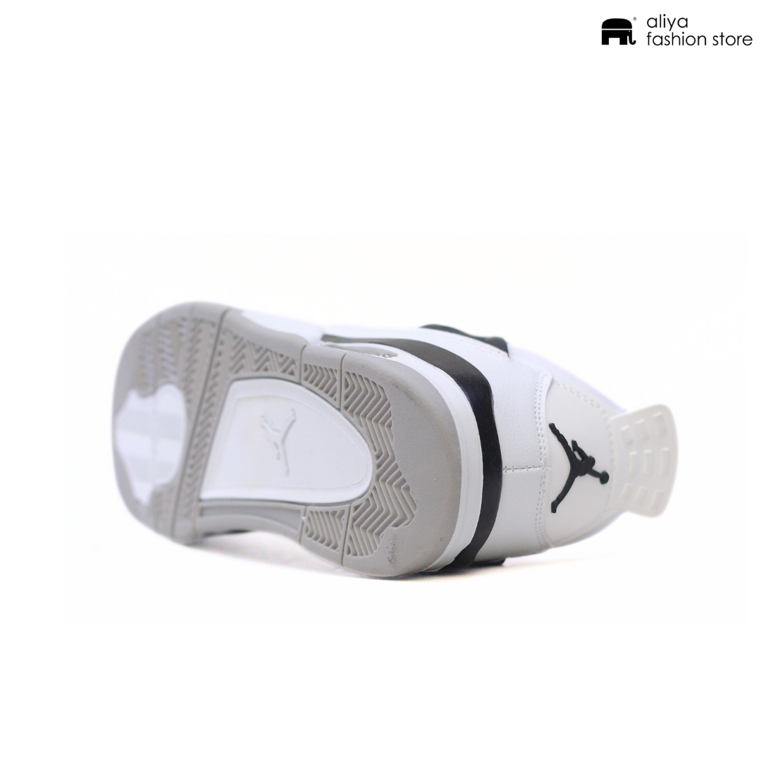 Air Jordan 4 Men's Sneaker Shoe - AJ913