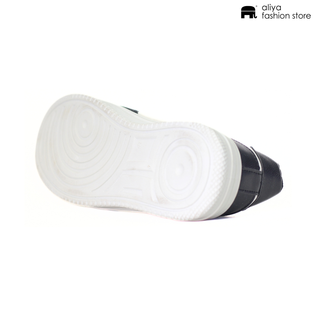 Fashion Shoe Sneaker H670