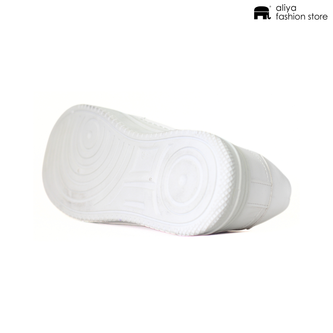 Fashion Shoe Sneaker H670