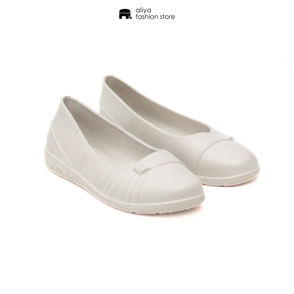 Ladies Imported Court Shoe LM013