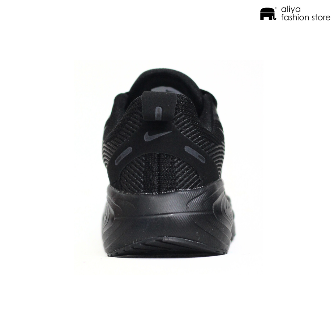 Nike ZoomX Running Shoe N880