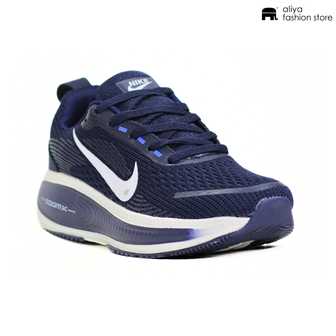 Nike ZoomX Running Shoe N880