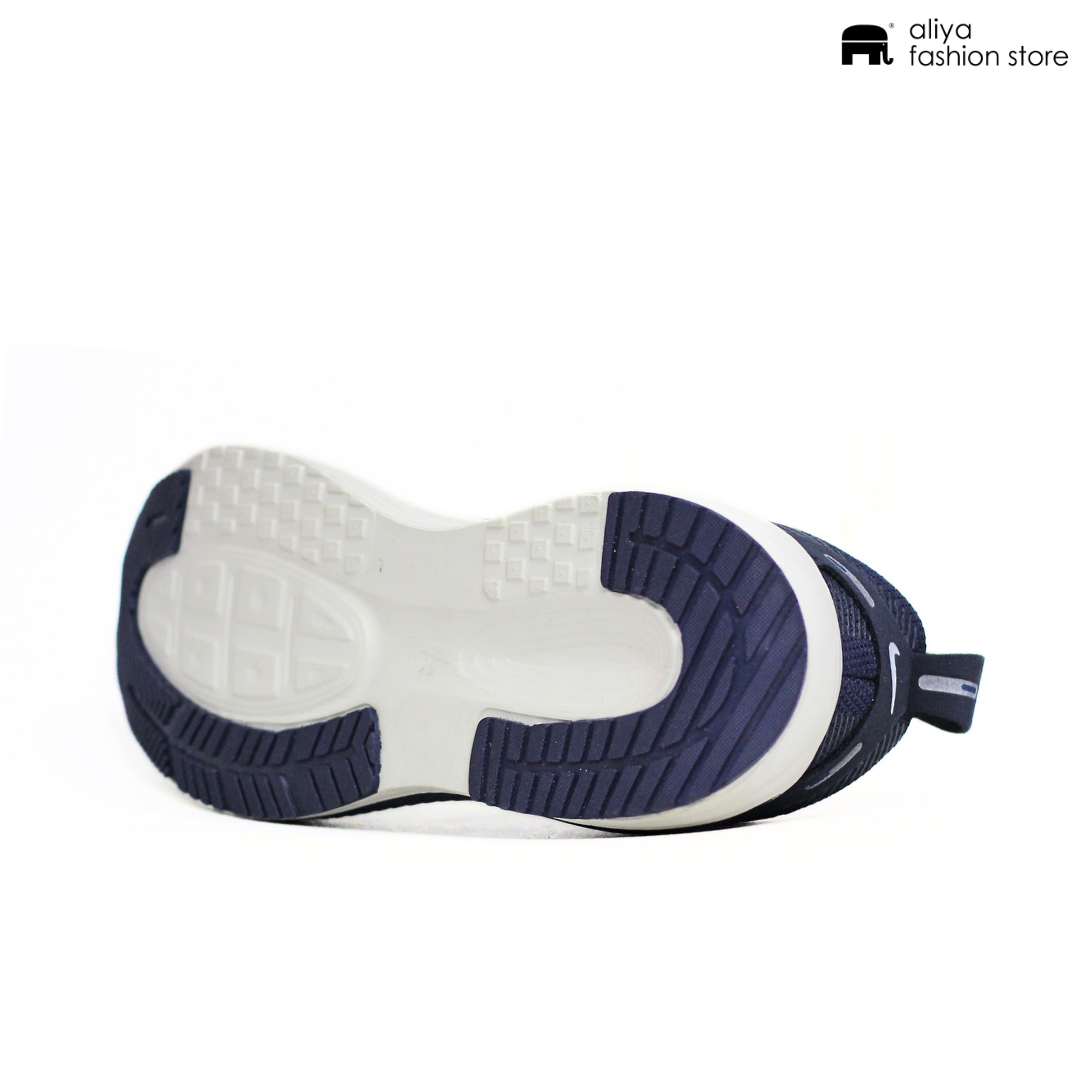 Nike ZoomX Running Shoe N880