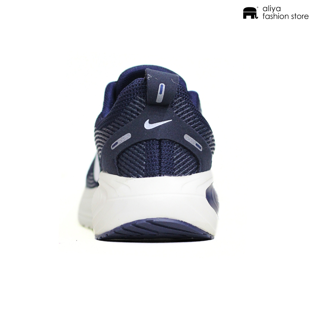 Nike ZoomX Running Shoe N880