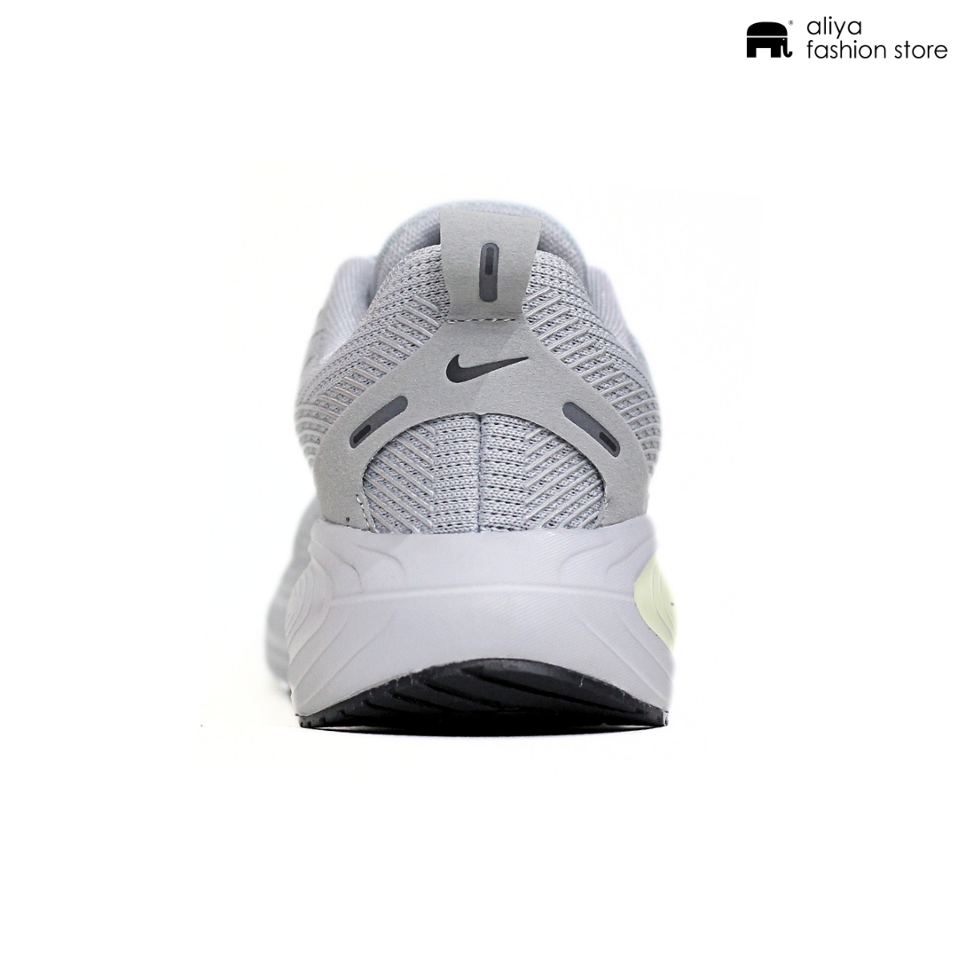Nike ZoomX Running Shoe N880
