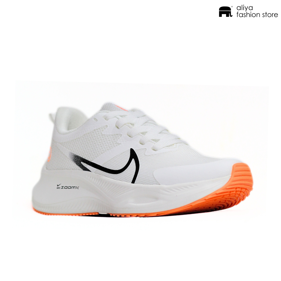 Nike ZoomX Running Shoe 8109