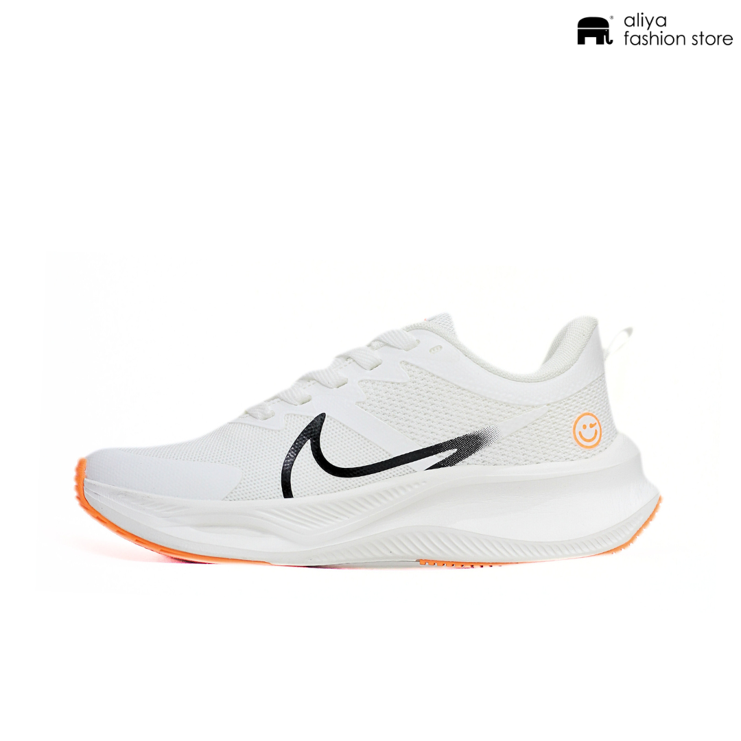 Nike ZoomX Running Shoe 8109