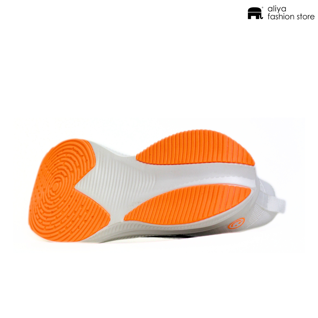 Nike ZoomX Running Shoe 8109