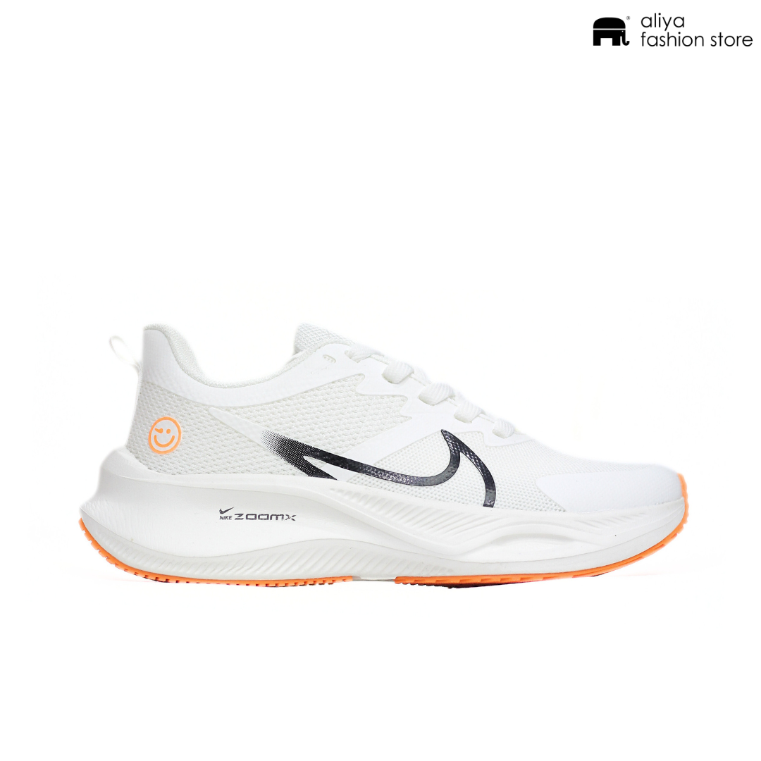 Nike ZoomX Running Shoe 8109