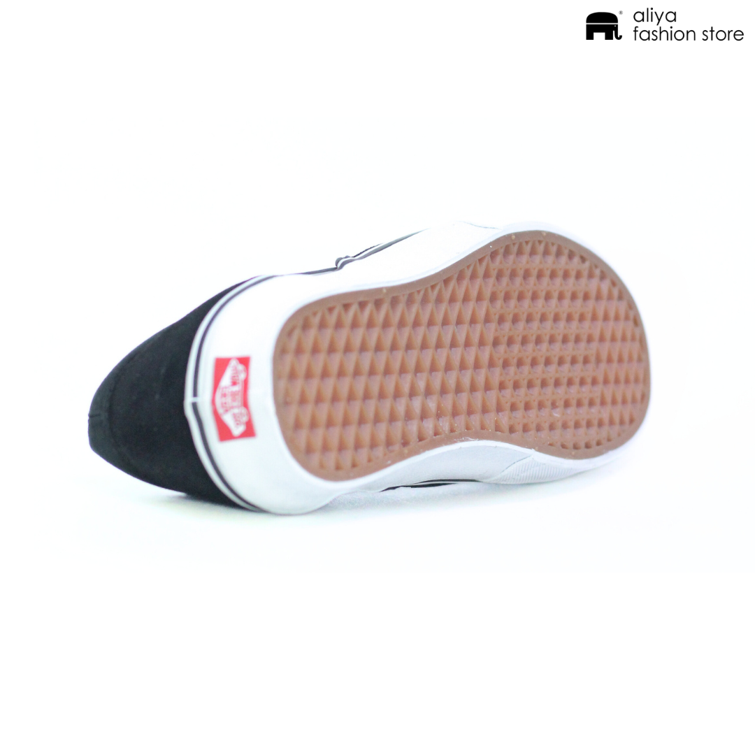 Vans Classic Slip-On Pro Loafer VN0009